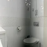 H33 * بودابست